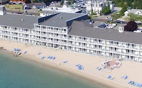 מקינאו סיטי Hamilton Inn Select Beachfront Exterior photo