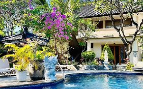 Lovina Puri Bali Hotel Exterior photo
