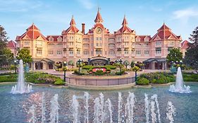 שסי Disneyland Hotel Exterior photo