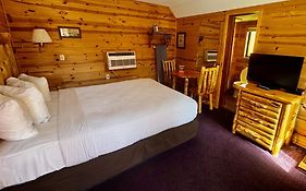מקינאו סיטי Cabins Of Mackinac & Lodge Exterior photo