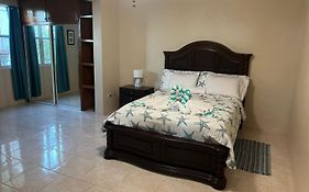 דירות East End Ocean Breeze Comfort Exterior photo