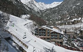 ארינסל Ushuaia, The Mountain Hotel Exterior photo