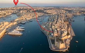 הוילה A Charming Townhouse In Senglea Overlooking Valletta'S Grand Harbour Exterior photo