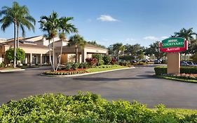 מלון Courtyard Fort Myers Cape Coral Exterior photo