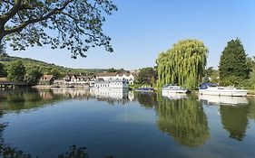 מלון Streatley  The Swan, Streatley, Berkshire Exterior photo