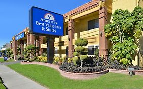 Americas Best Value Inn & Suites - פונטנה Exterior photo