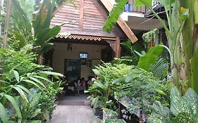 דירות בנגקוק Eco House Exterior photo