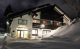 Snowlines Lodge האקובה Exterior photo