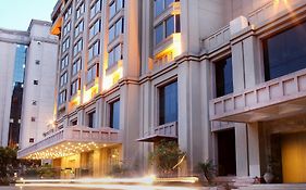 The Metropolitan Hotel & Spa ניו דלהי Exterior photo