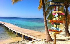 אוטילה Coral Beach Village Resort Exterior photo