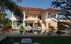 Nong Prue East Shore Pattaya Resort Exterior photo