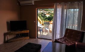 דירות טרביניה Apartman Selena Exterior photo