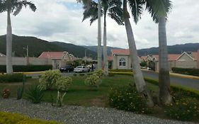 הוילה פורטמור Caymanas Estate House Exterior photo