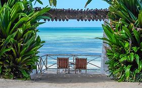 פונגווי Seasons Lodge Zanzibar Exterior photo