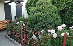 בישקק Guest House Domashniy Uyut Exterior photo