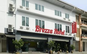 Brezza Hotel לומוט Exterior photo