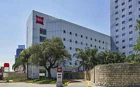 מלון Ibis Monterrey Valle Exterior photo