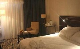 Ramada Hotel & Suites עמאן Room photo