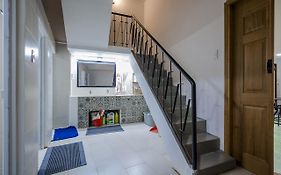 לינה וארוחת בוקר הו צ'י מין סיטי Sgn Living Exterior photo