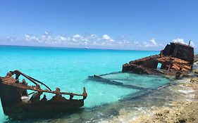 אליס טאון Bimini Seaside Villas - Pink Cottage With Beach View Exterior photo