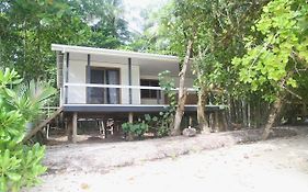 Halisi Evis Resort At Nggatirana Island Exterior photo