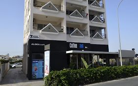 לרנקה Alora Apartments Exterior photo