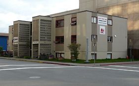 אנקורג' Bent Prop Inn & Hostel Of Alaska - Downtown Exterior photo