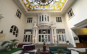 דברצן Grand Hotel Aranybika Exterior photo
