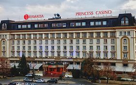 מלון Ramada By Wyndham Plovdiv Trimontium Exterior photo
