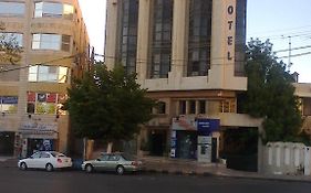 עמאן Razan Hotel Exterior photo