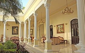 מלון מרידה Gran Real Yucatan Exterior photo