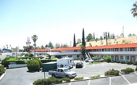 ברסטו Desert Inn Motel Exterior photo