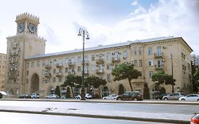 Clock Tower Apartment In באקו Exterior photo