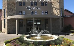 Regal Inn Hotel מידרנד Exterior photo