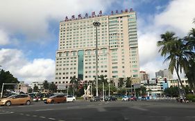 האיקו Sun City Hotel Exterior photo