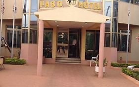 אואגדוגו Faso Hotel Exterior photo