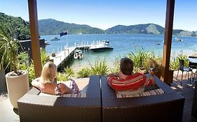 Queen Charlotte Sound Bay Of Many Coves Resort Restaurant photo