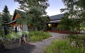 סטימבואט ספרינגס Mariposa Lodge Bed And Breakfast Exterior photo