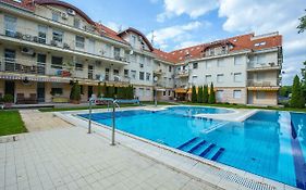 אפרטהוטל Hajdúszoboszló Kis-Gast Panorama Apartman Exterior photo