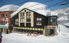 נוזאווה אונסן Lodge Nakajima Exterior photo
