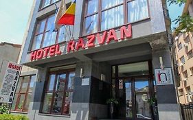 בוקרשט Hotel Razvan Exterior photo