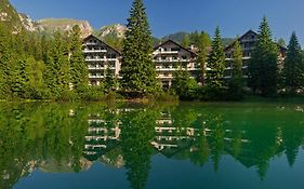 בראייס Hotel Lago Di Braies Exterior photo