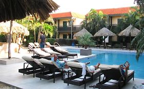 מלון פאלם ביץ' Perle D'Or Aruba Exterior photo