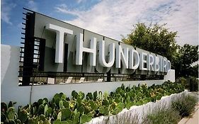 מרפה Thunderbird Hotel Exterior photo