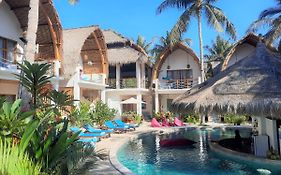 מלון גילי טרוונגן Coco Cabana Exterior photo