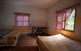 מלון הווהווטננגו Hostal Checruz, Todos Santos Cuchumatan Exterior photo