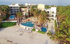 איסלה מוחרס Hotel Playa La Media Luna Exterior photo