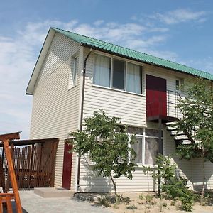 מלון קיריליבקה Kottedzhi "Family Rest" Exterior photo