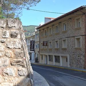 מונטנחוס Hotel Gil Exterior photo