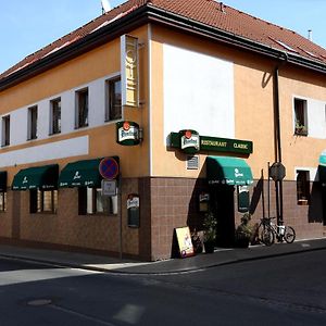 Nový Bydžov Hotel Classic Exterior photo